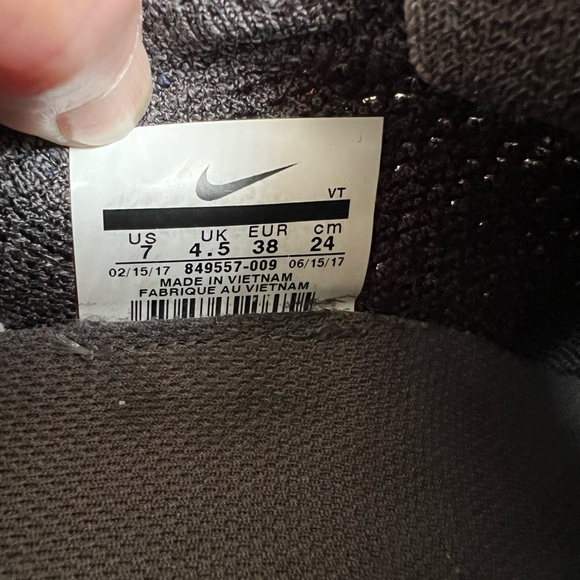 Nike Air Flyknit Vapormax Size 7 - Picture 6 of 7